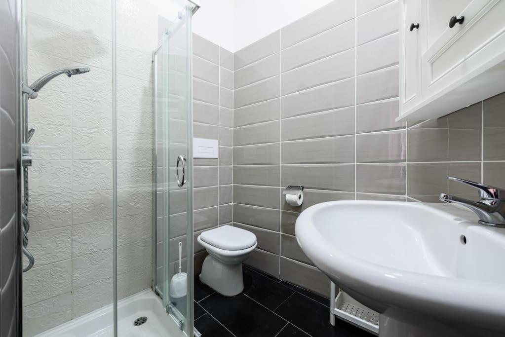 Apartment City Life - Per 9 Persone Al Centro Naples
